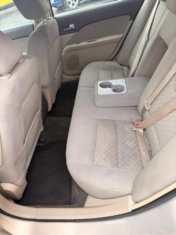 2010 Ford Fusion Image 10