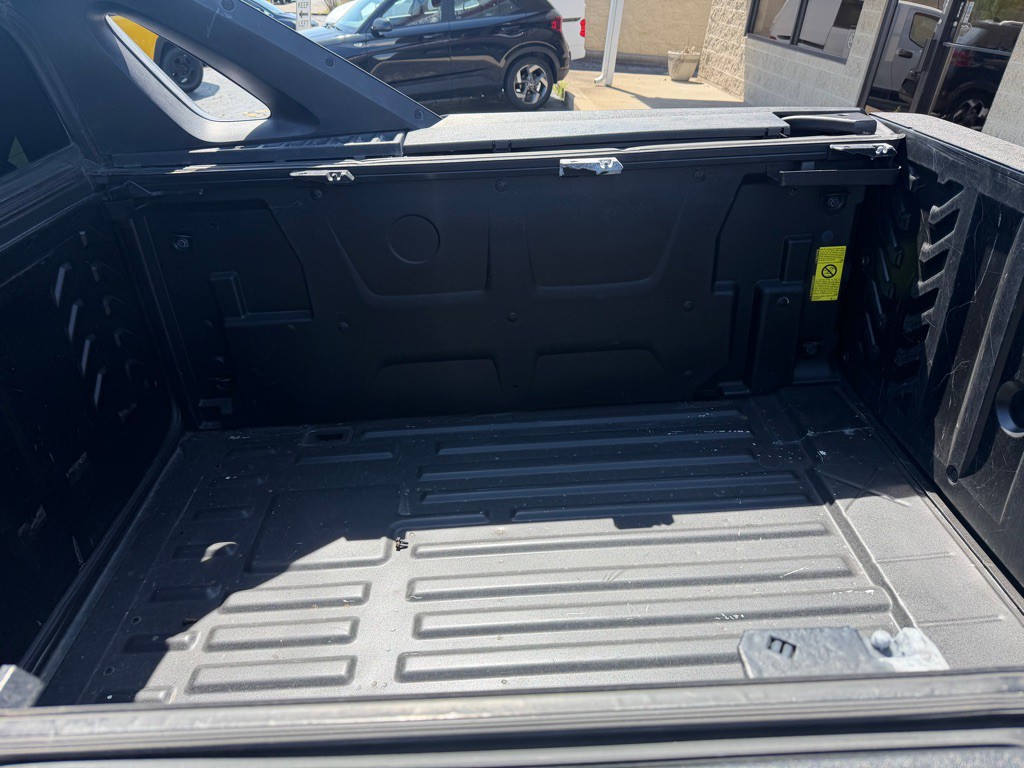 2010 Chevrolet Avalanche Image 12