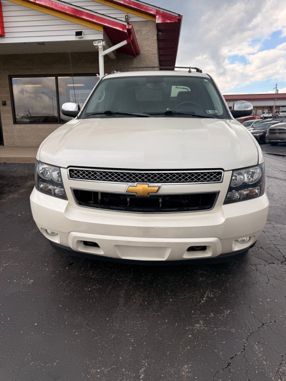 2012 Chevrolet Avalanche Image 6