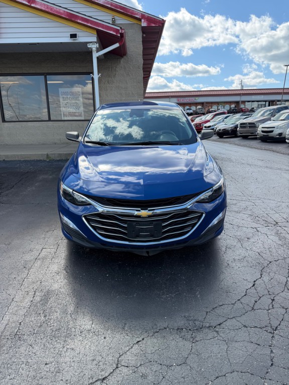 2023 Chevrolet Malibu Image 2