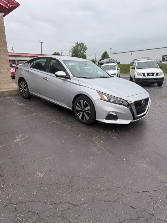 2021 Nissan Altima Image 5
