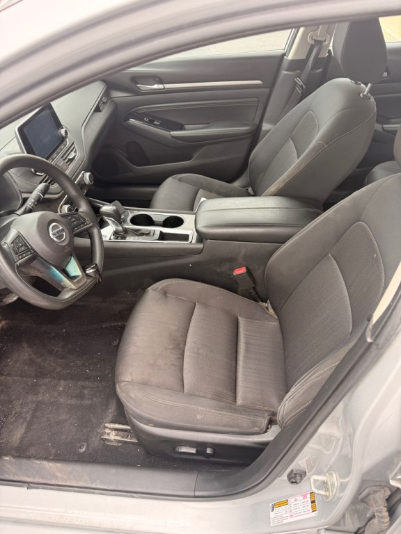 2021 Nissan Altima Image 8