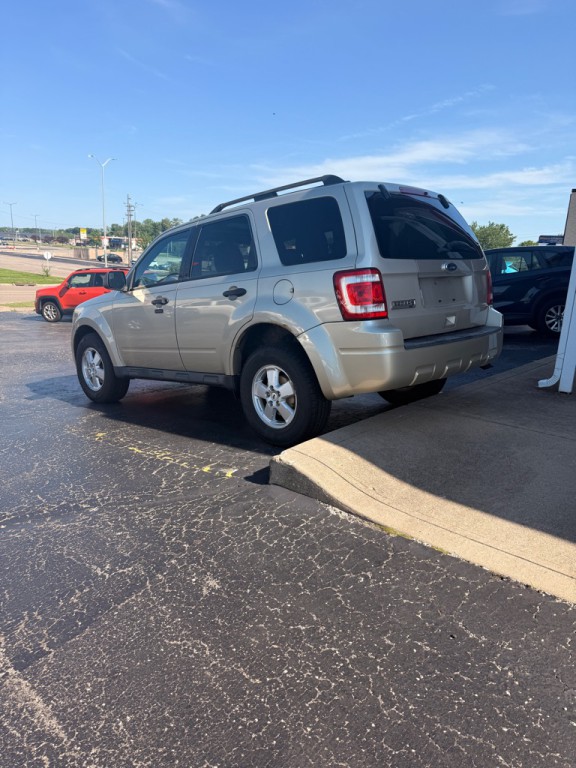 2012 Ford Escape Image 2