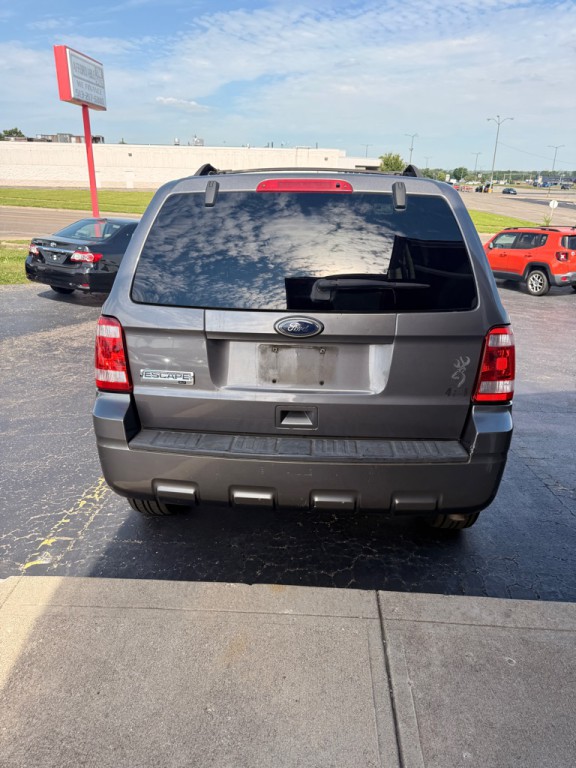 2011 Ford Escape Image 3