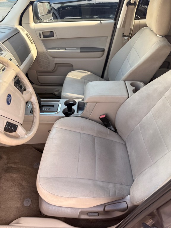 2011 Ford Escape Image 9