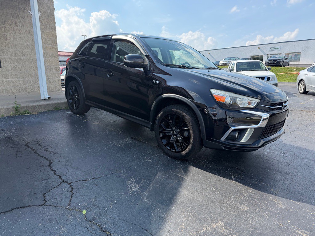 2019 Mitsubishi Outlander Image 3