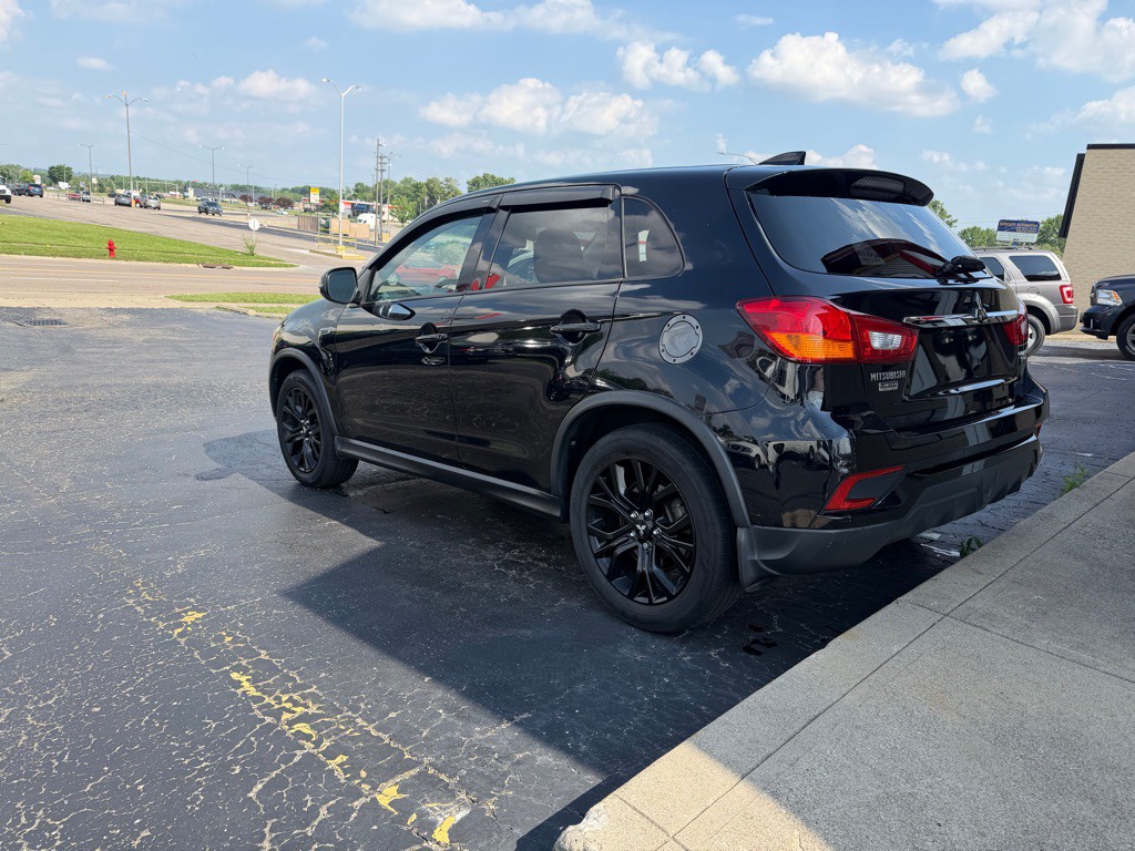 2019 Mitsubishi Outlander Image 7