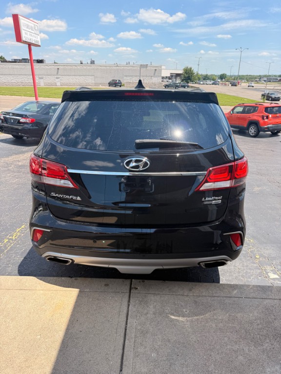 2018 Hyundai Santa Fe Image 3
