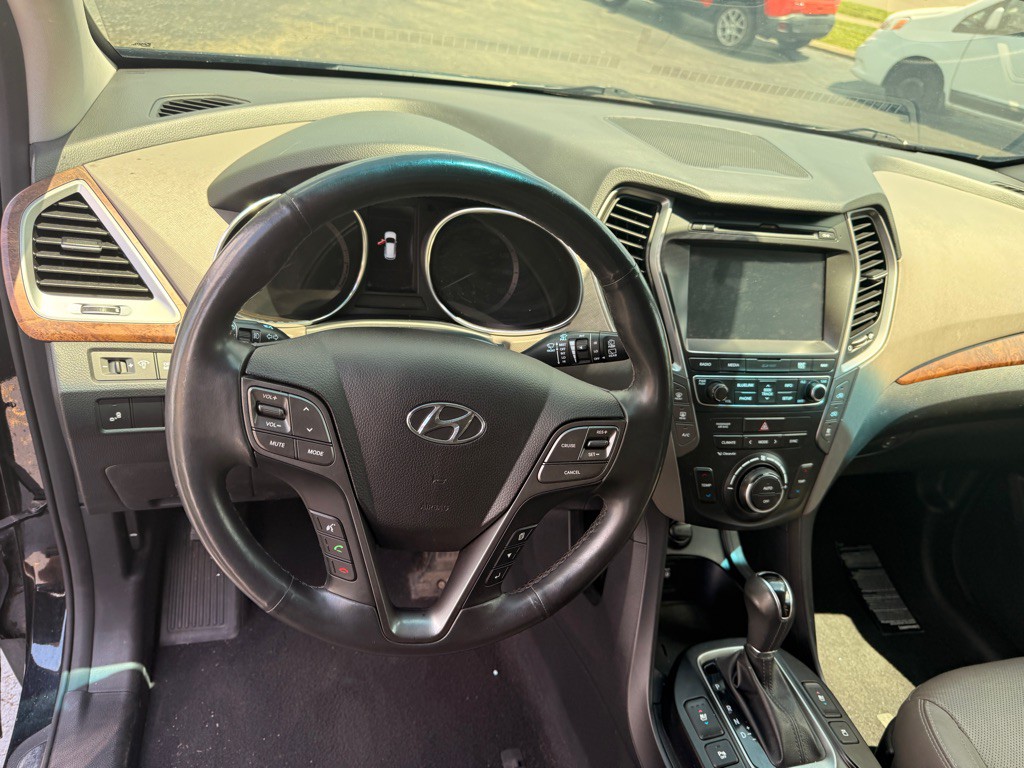 2018 Hyundai Santa Fe Image 8