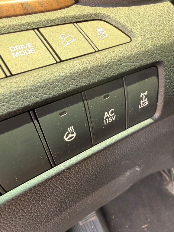 2018 Hyundai Santa Fe Image 10