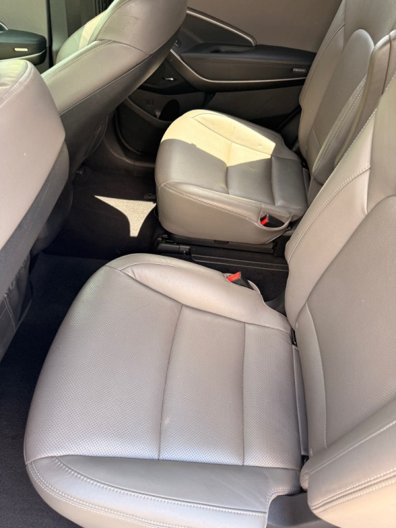 2018 Hyundai Santa Fe Image 12