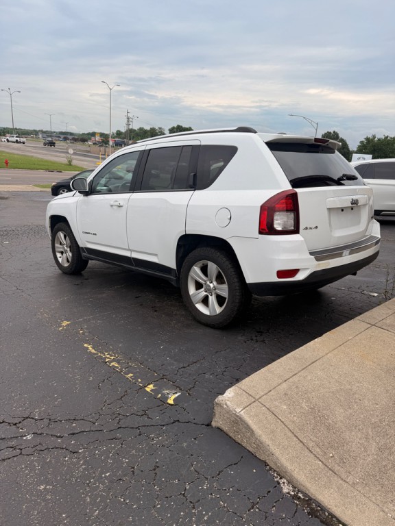 2015 Jeep Compass Image 2