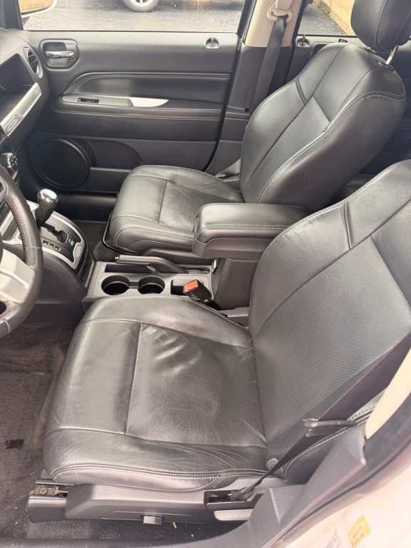 2015 Jeep Compass Image 9