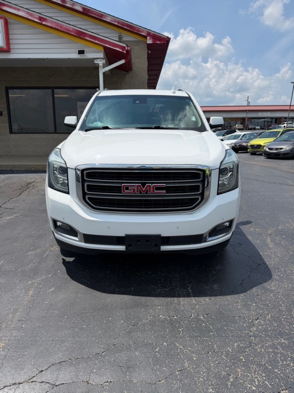 2017 GMC Yukon Image 2