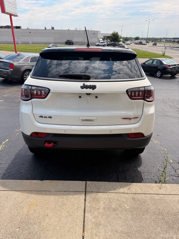 2021 Jeep Compass Image 3