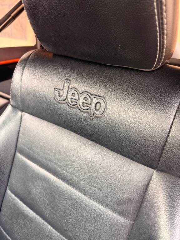 2012 Jeep Wrangler Image 10
