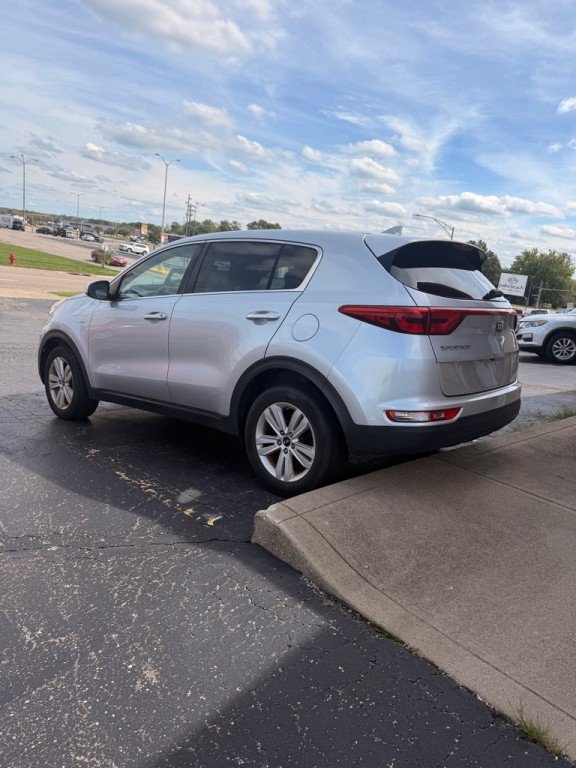 2017 Kia Sportage Image 2