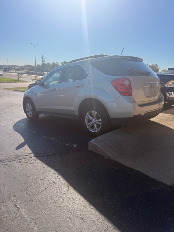 2015 Chevrolet Equinox Image 2