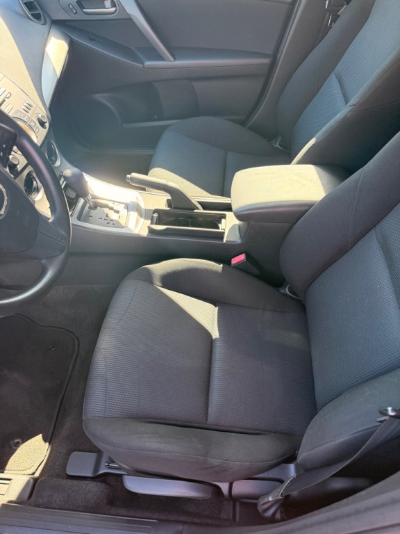 2011 Mazda Mazda3 Image 8