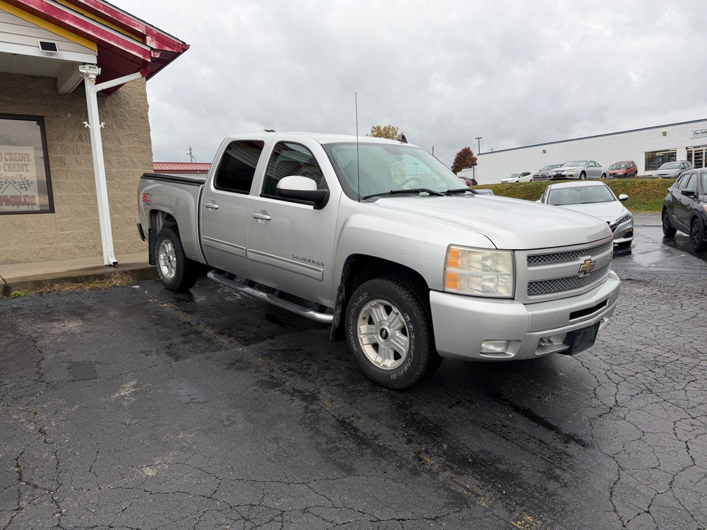 2011 Chevrolet Silverado 1500 Image 3
