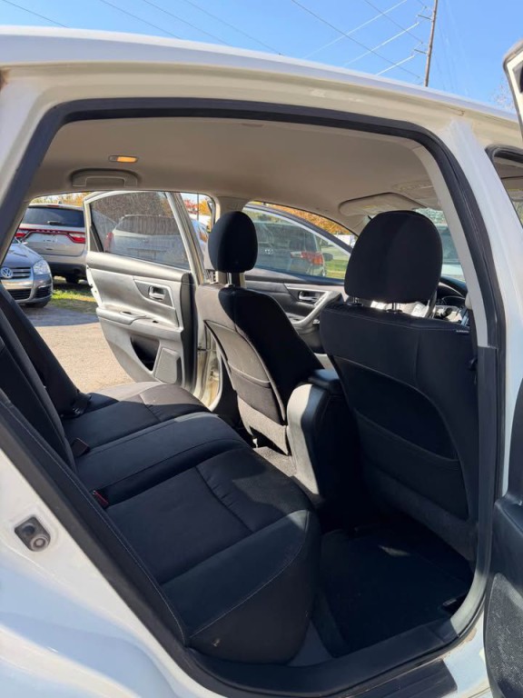 2017 Nissan Altima Image 7