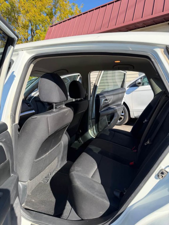 2017 Nissan Altima Image 8