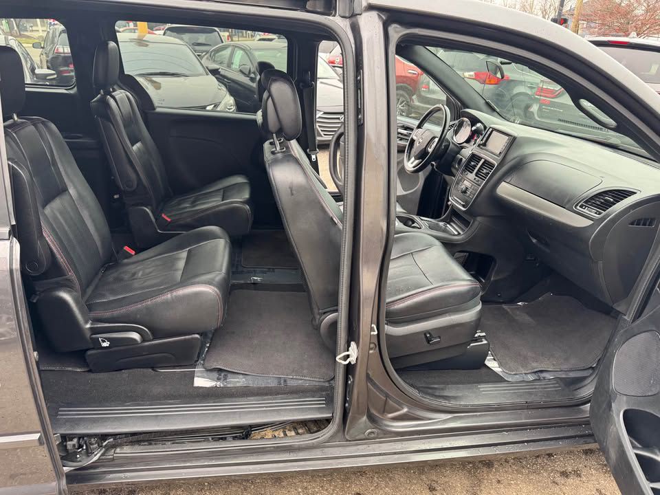 2016 Dodge Grand Caravan Image 19