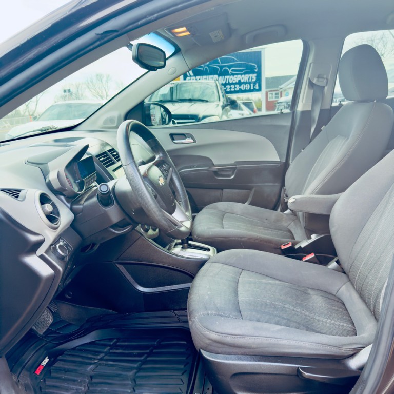 2015 Chevrolet Sonic Image 7