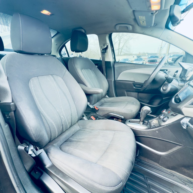 2015 Chevrolet Sonic Image 10