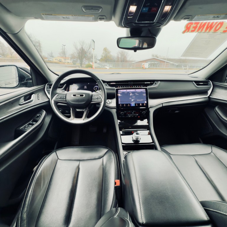 2023 Jeep Grand Cherokee Image 11