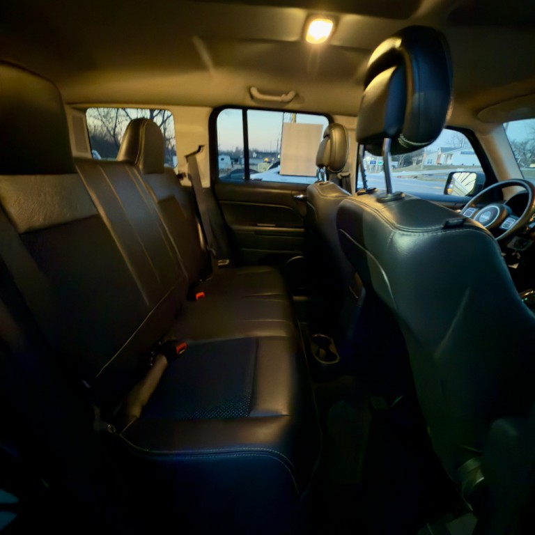 2016 Jeep Patriot Image 12