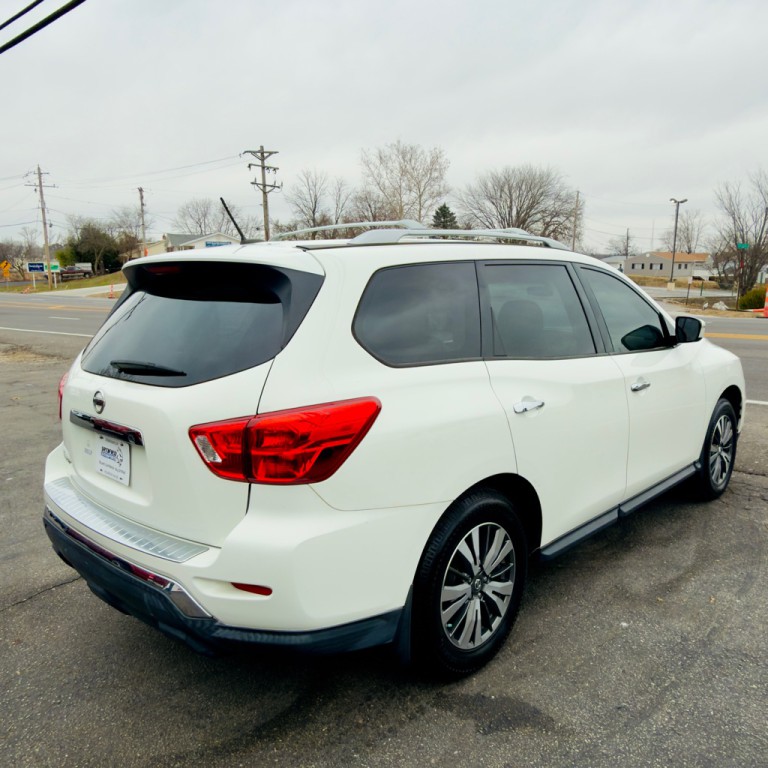 2017 Nissan Pathfinder Image 4