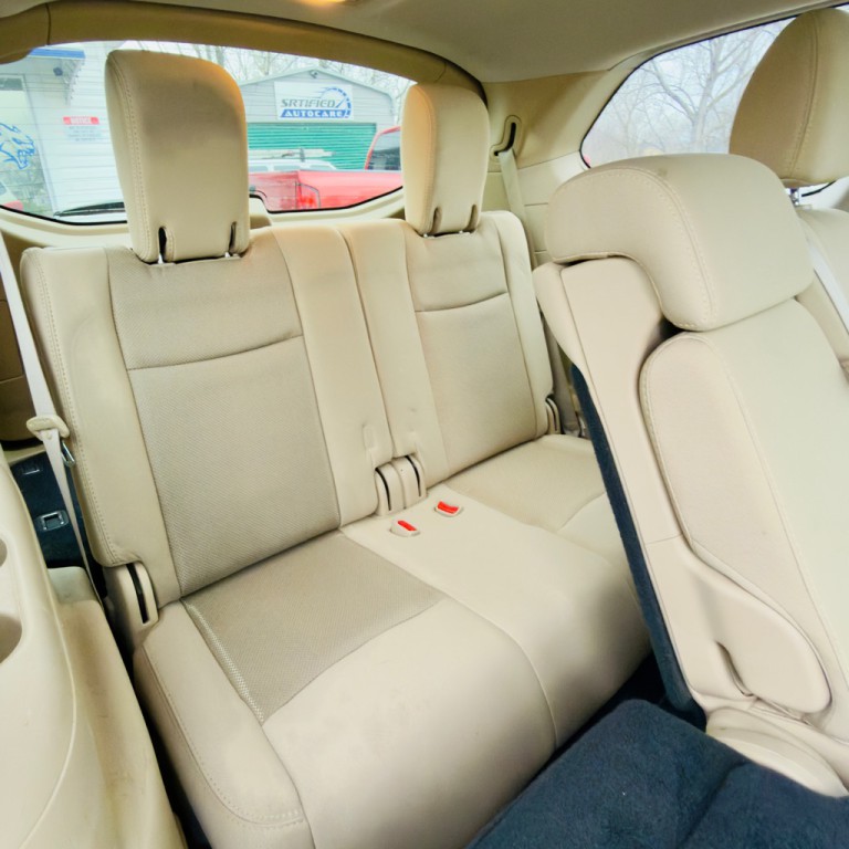 2017 Nissan Pathfinder Image 13