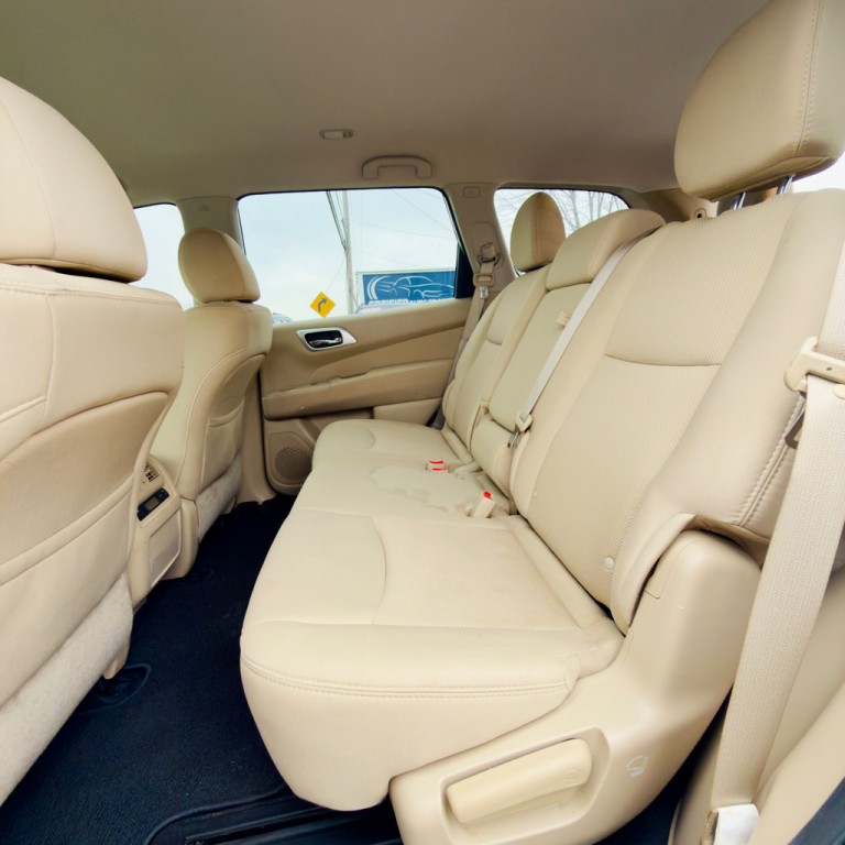 2017 Nissan Pathfinder Image 14