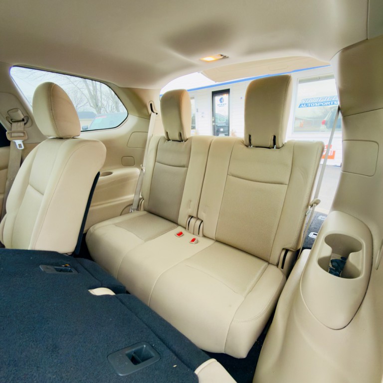 2017 Nissan Pathfinder Image 15