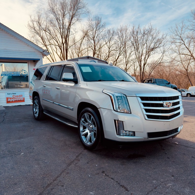 2015 Cadillac Escalade Image 7