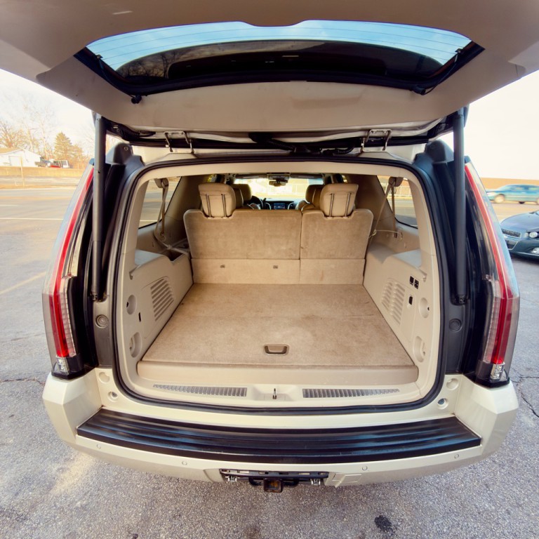 2015 Cadillac Escalade Image 19