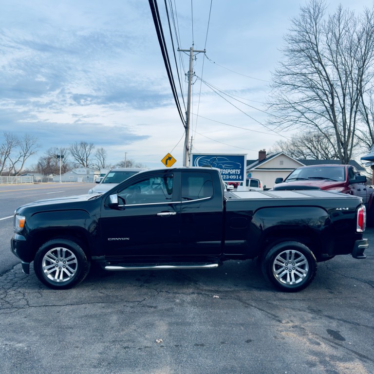 2015 GMC Canyon Image 2
