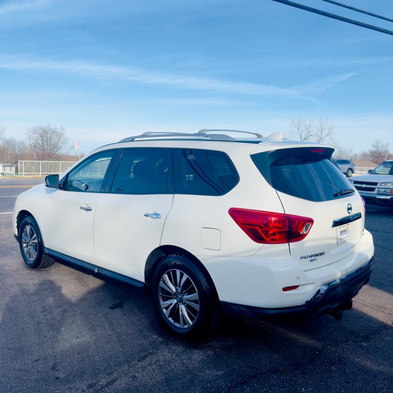 2019 Nissan Pathfinder Image 3