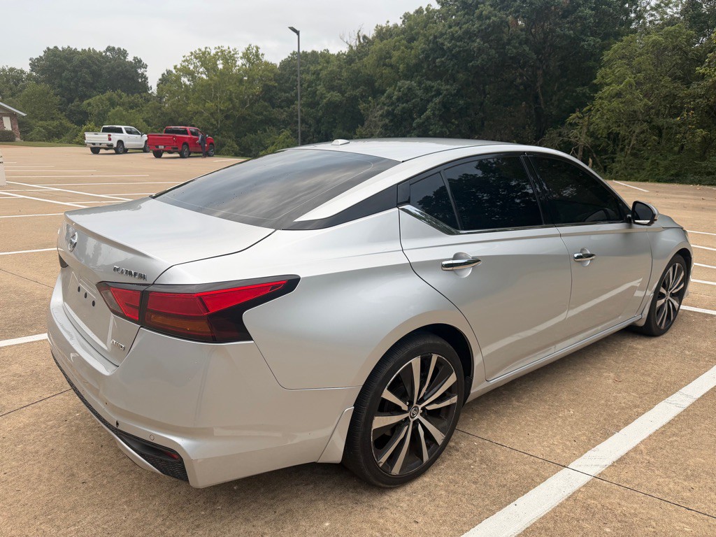 2019 Nissan Altima Image 14