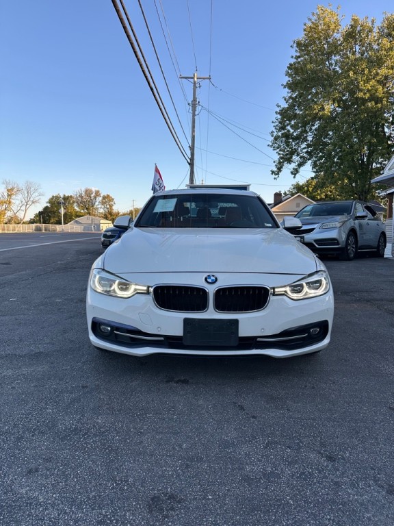 2018 BMW 3 Series Image 2
