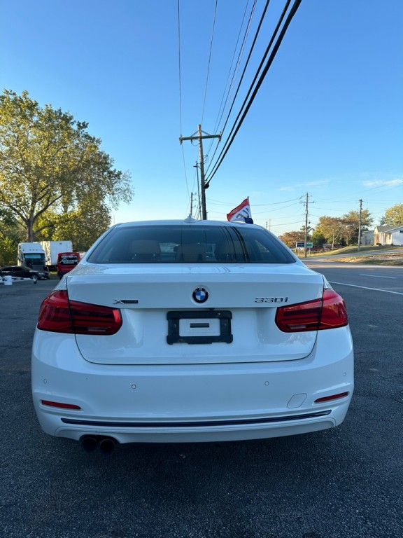 2018 BMW 3 Series Image 6