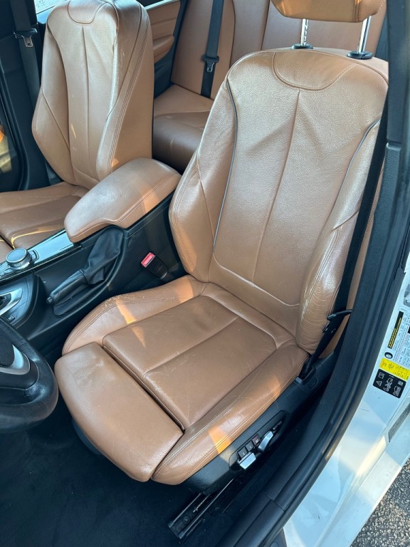 2018 BMW 3 Series Image 10