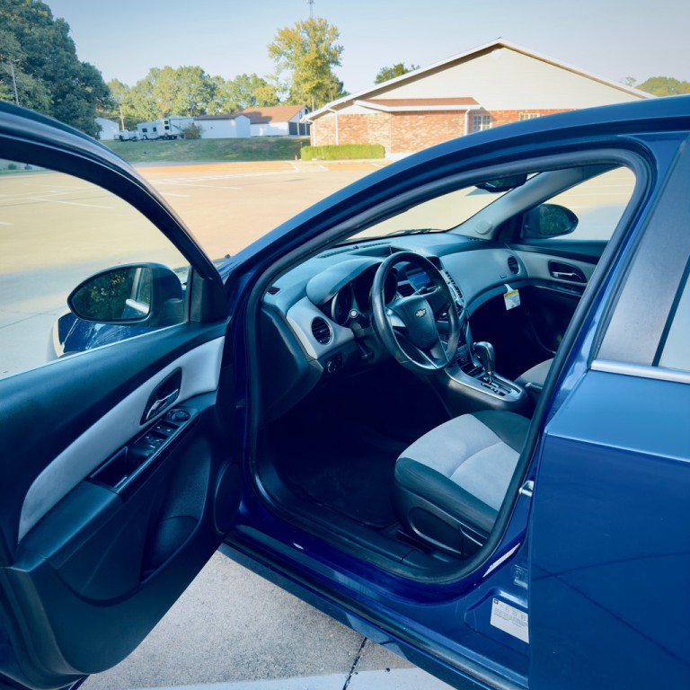 2012 Chevrolet Cruze Image 6