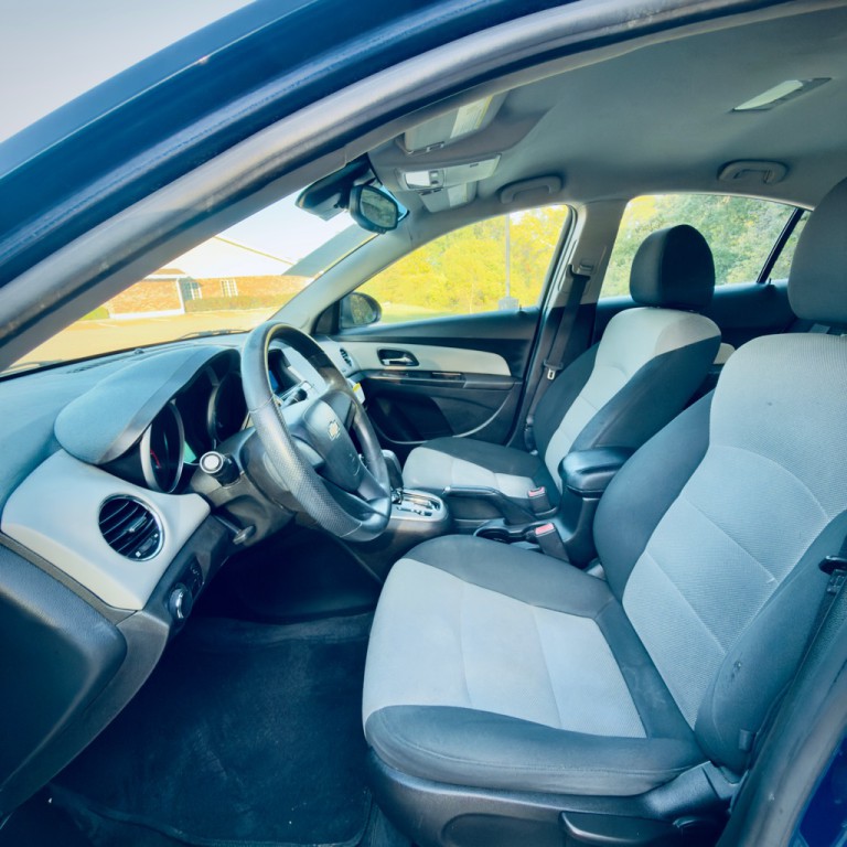 2012 Chevrolet Cruze Image 7