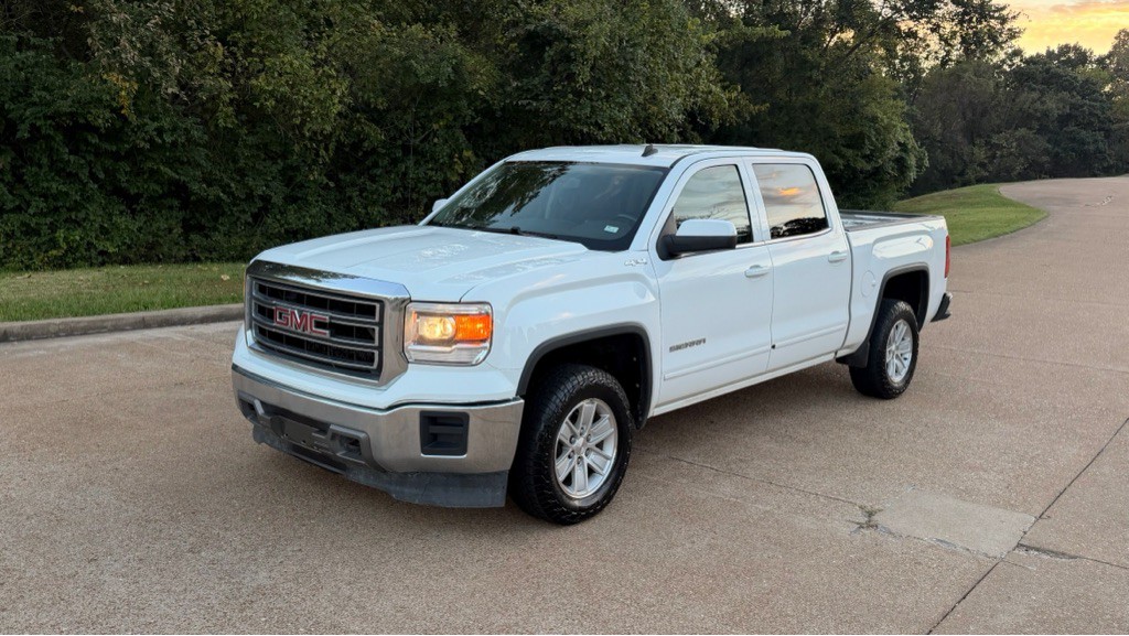 2014 GMC Sierra Image 2