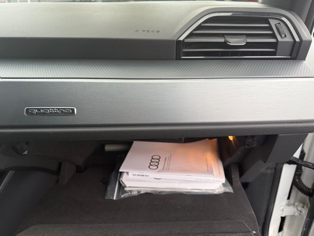 2020 Audi Q3 Image 9