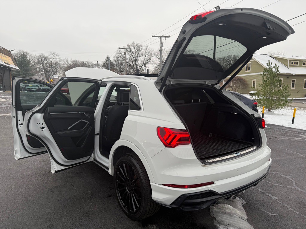 2020 Audi Q3 Image 35