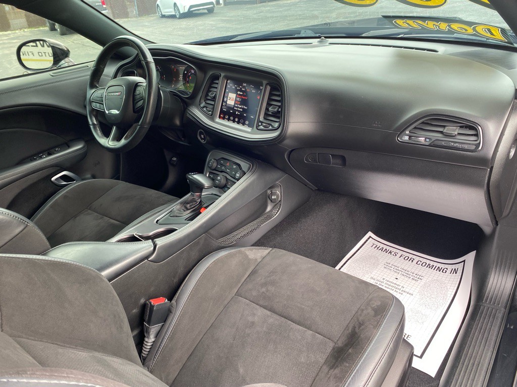2023 Dodge Challenger Image 8