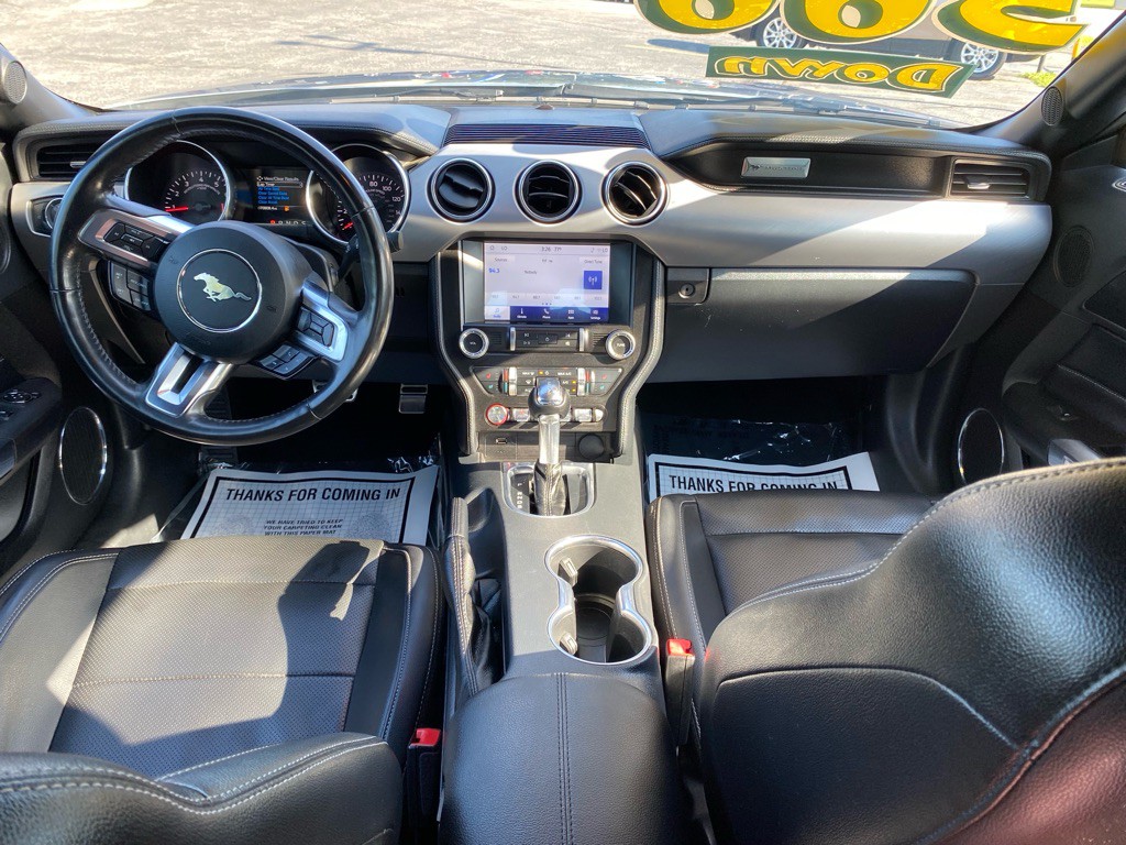 2022 Ford Mustang Image 10
